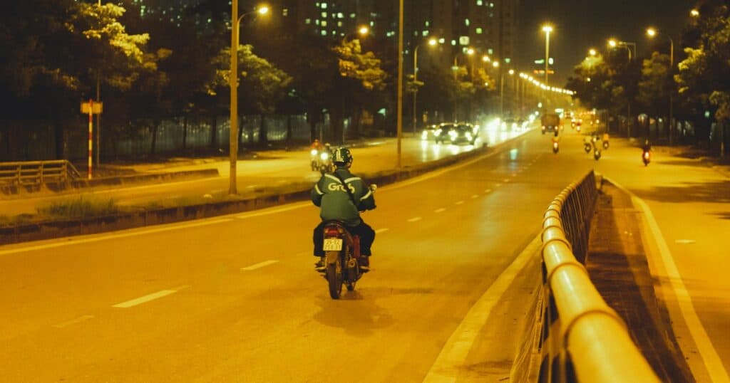 安裝在車頭或車尾的行車記錄器可以擁有全視角的視野